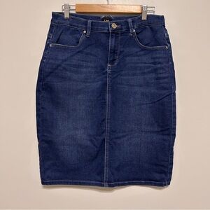 Lee Women’s Medium Denim Pencil Skirt Knee Length Stretchy Academia office work